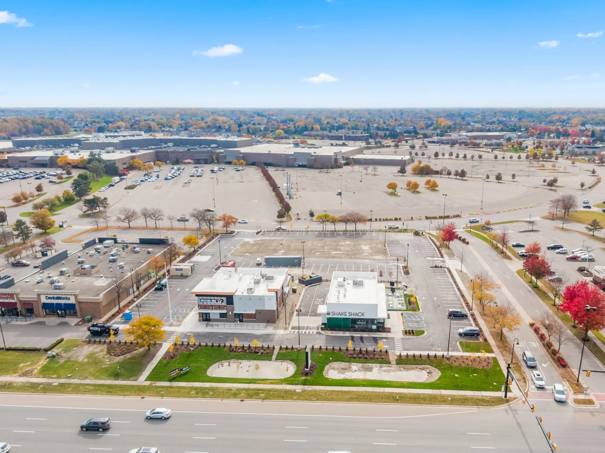 Retail and commercial district near Sterling Heights