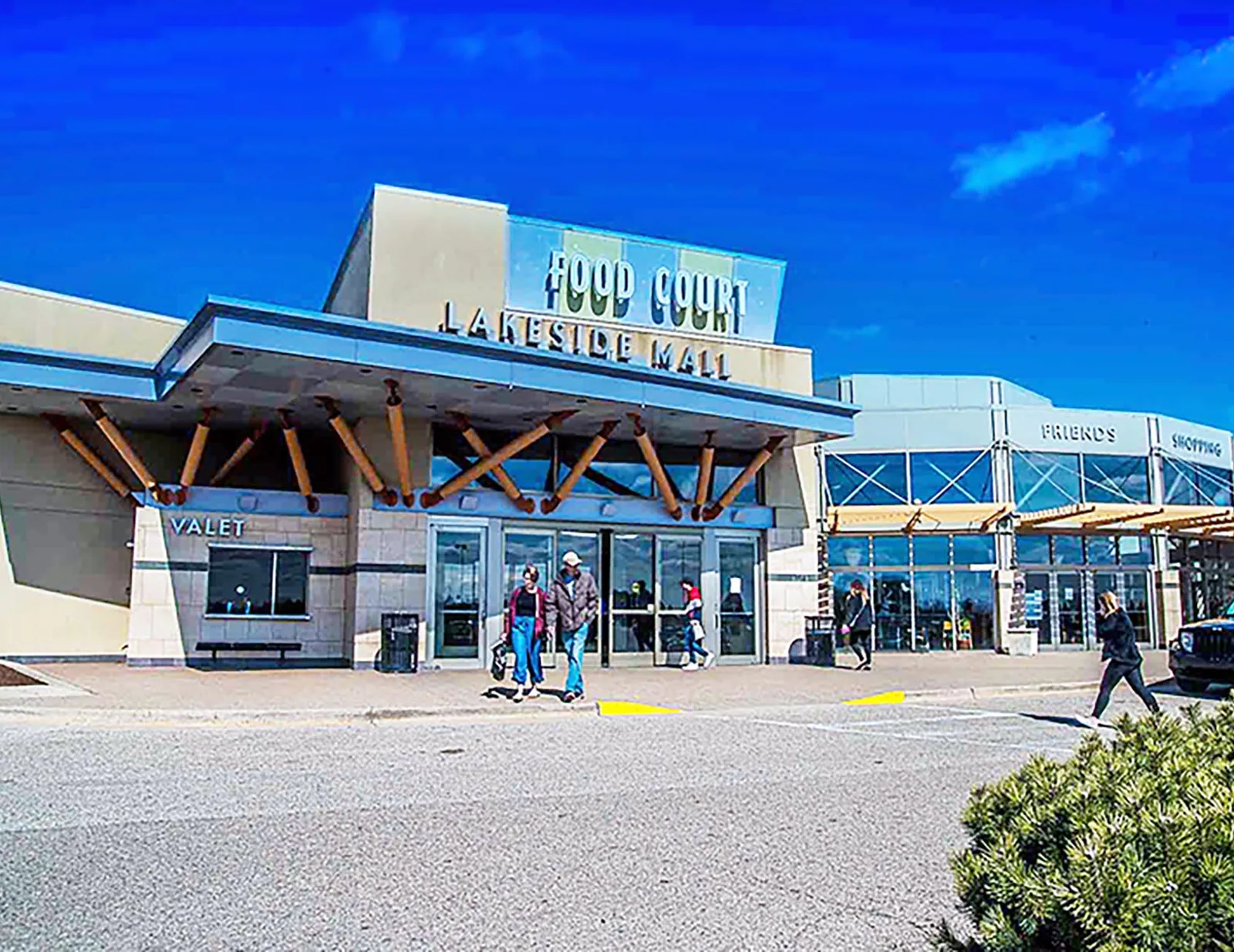 Lakeside City Center in Sterling Heights, MI