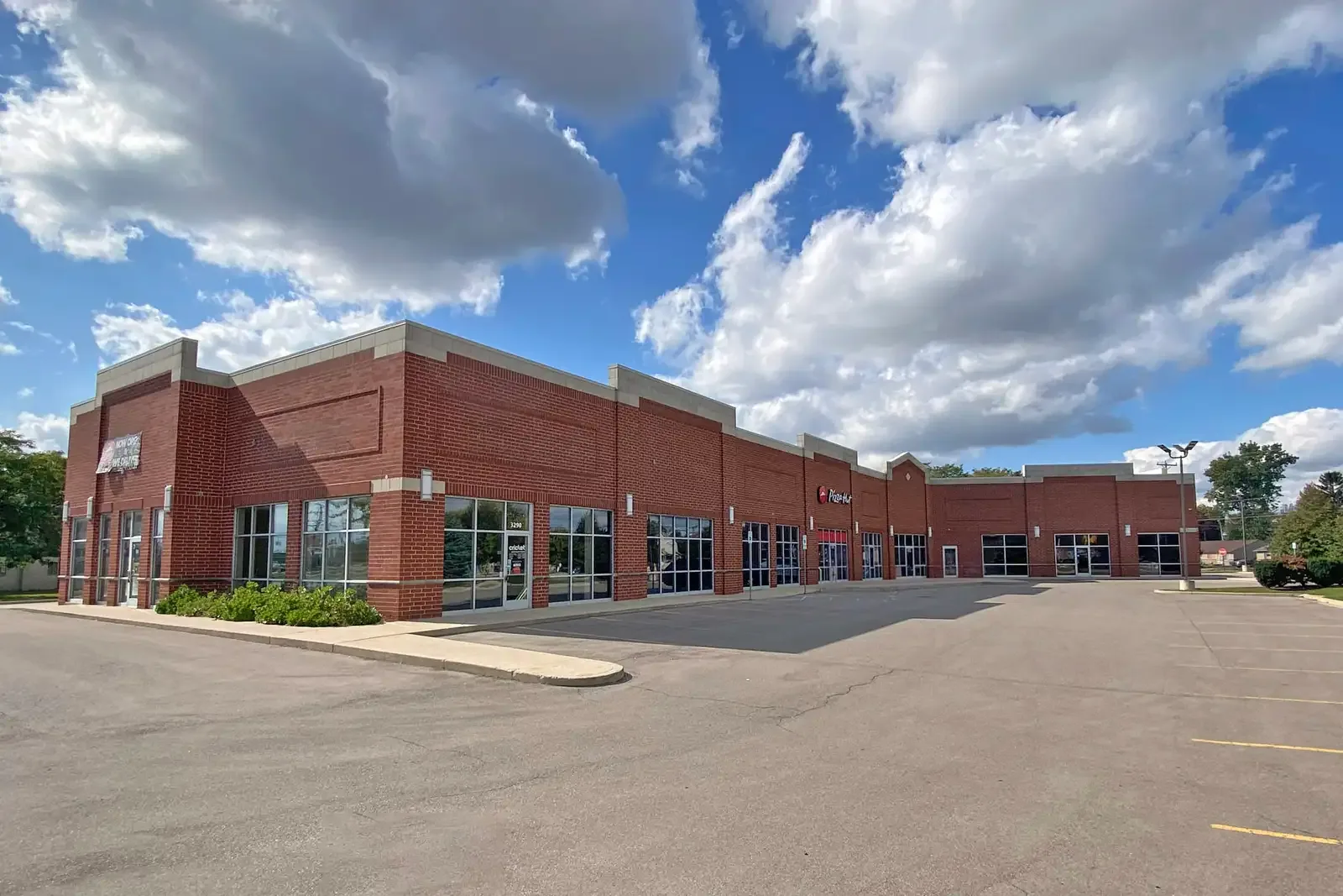 Gratiot Avenue Corridor, Roseville in Sterling Heights, MI
